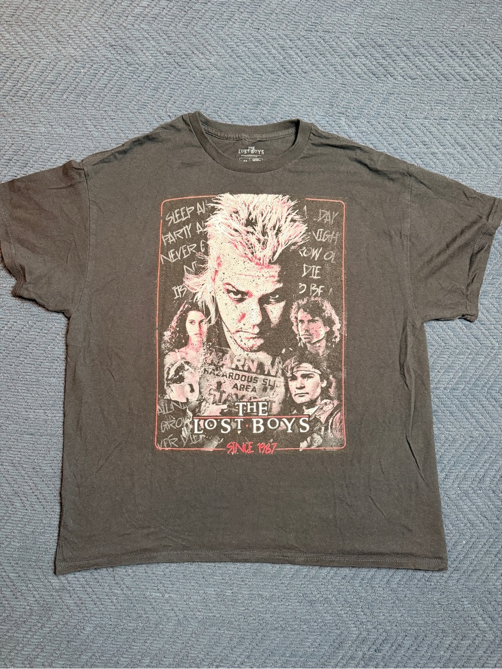 The Lost Boys Vampire Movie T-Shirt XL Black Loot Wear Crate Exclusive Retro